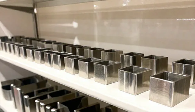 金属冲压件使用中润滑剂选择的影响因素分析
